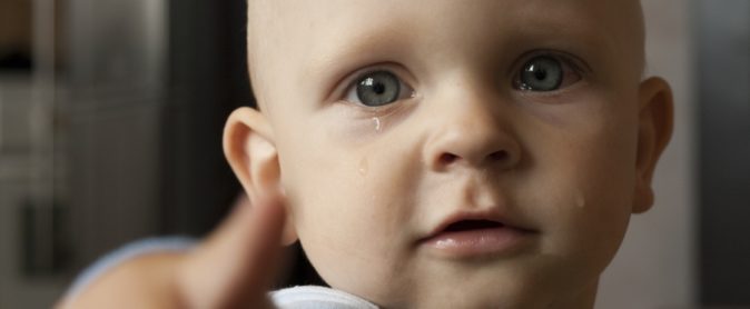 bebeklerde göz yaşarması sebepleri